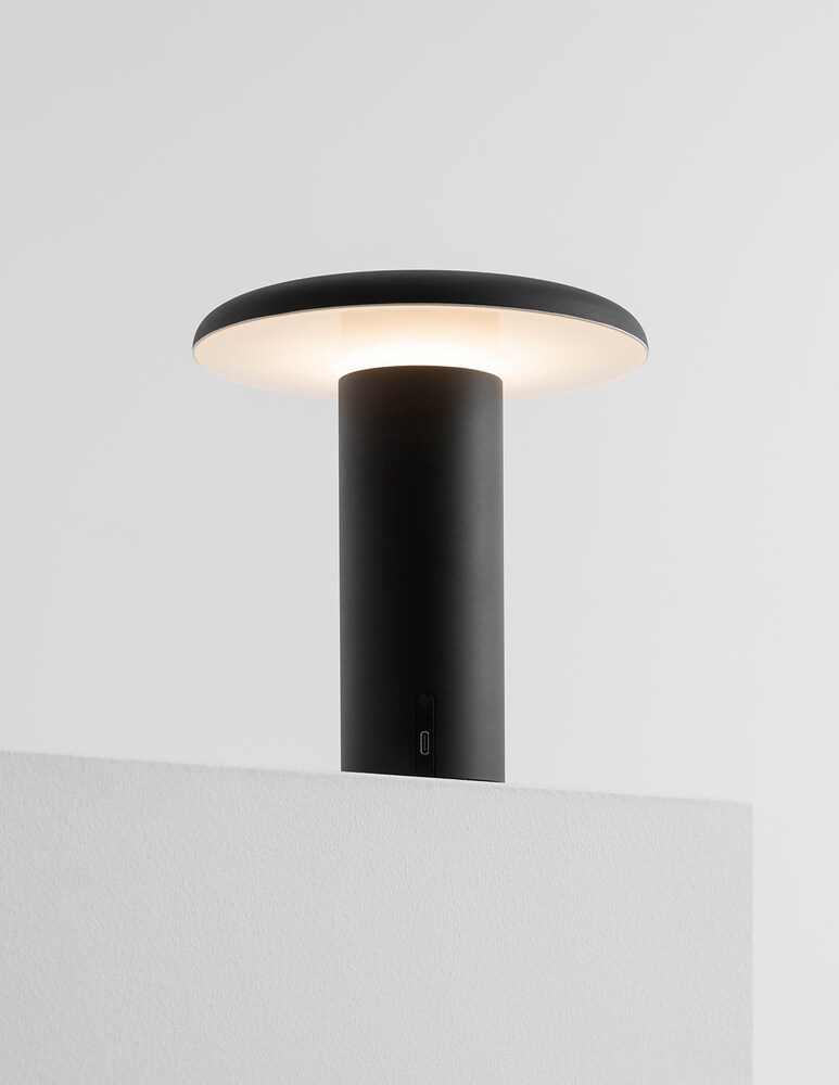 Artemide Takku Lampada Da Tavolo Bianco