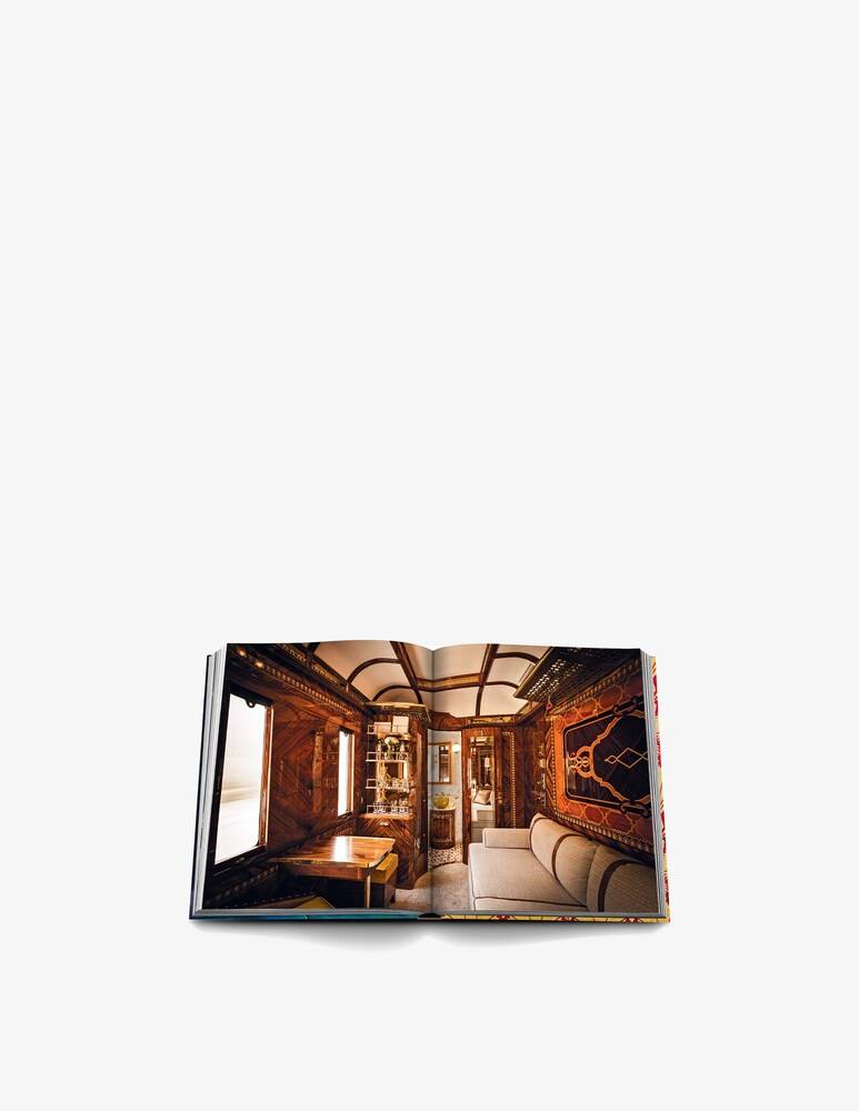 Assouline Golden Opulence: 500 Years Of Luxuriant Style Libro