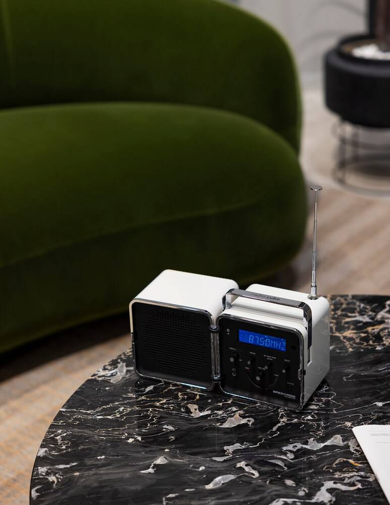 Brionvega Radio Cubo Ts522D+S 50° Edizione 50° Anniversario. - Bianco