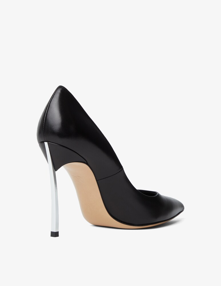 Casadei Décolleté In Pelle Con Lama