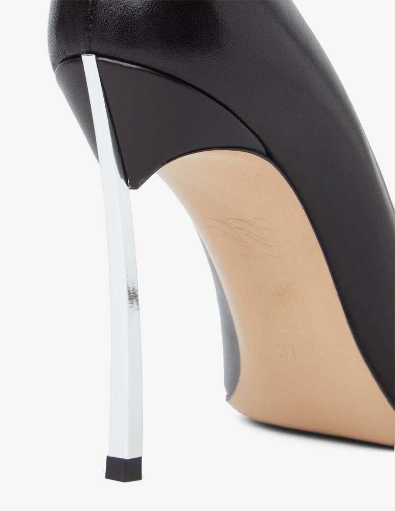 Casadei Décolleté In Pelle Con Lama