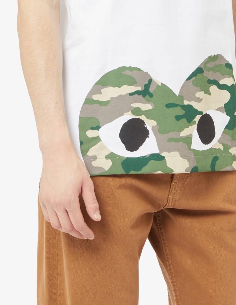 Comme Des Garçons Play Maglietta Heart Down Military