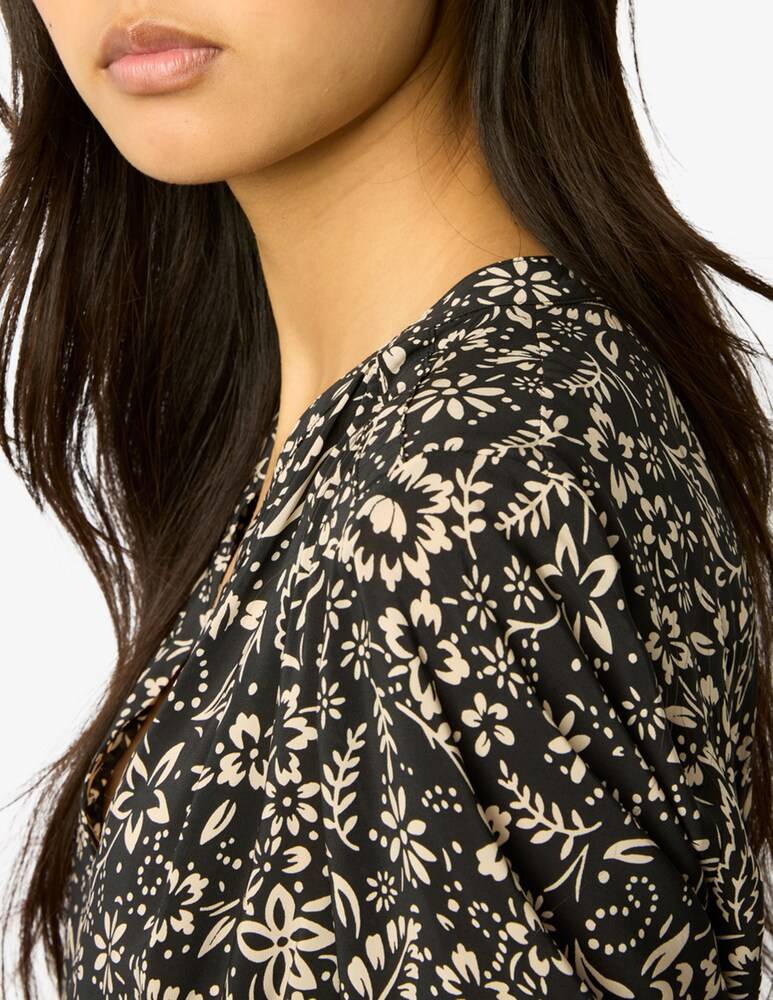 Gerard Darel Blusa Allyn