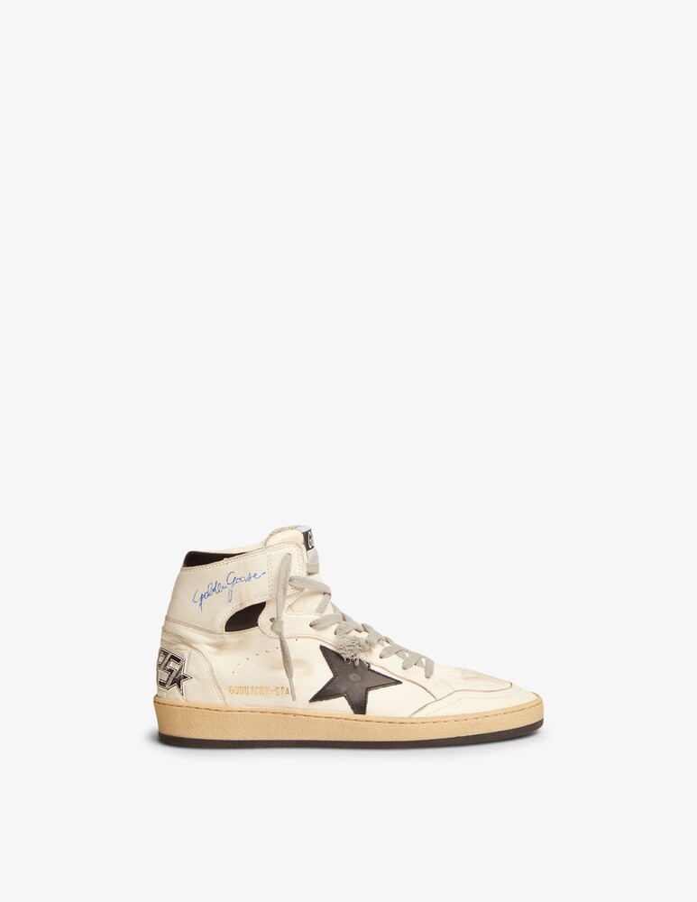 Golden Goose Sneakers alla caviglia Sky star con tomaia in nappa stella in pelle serigrafata