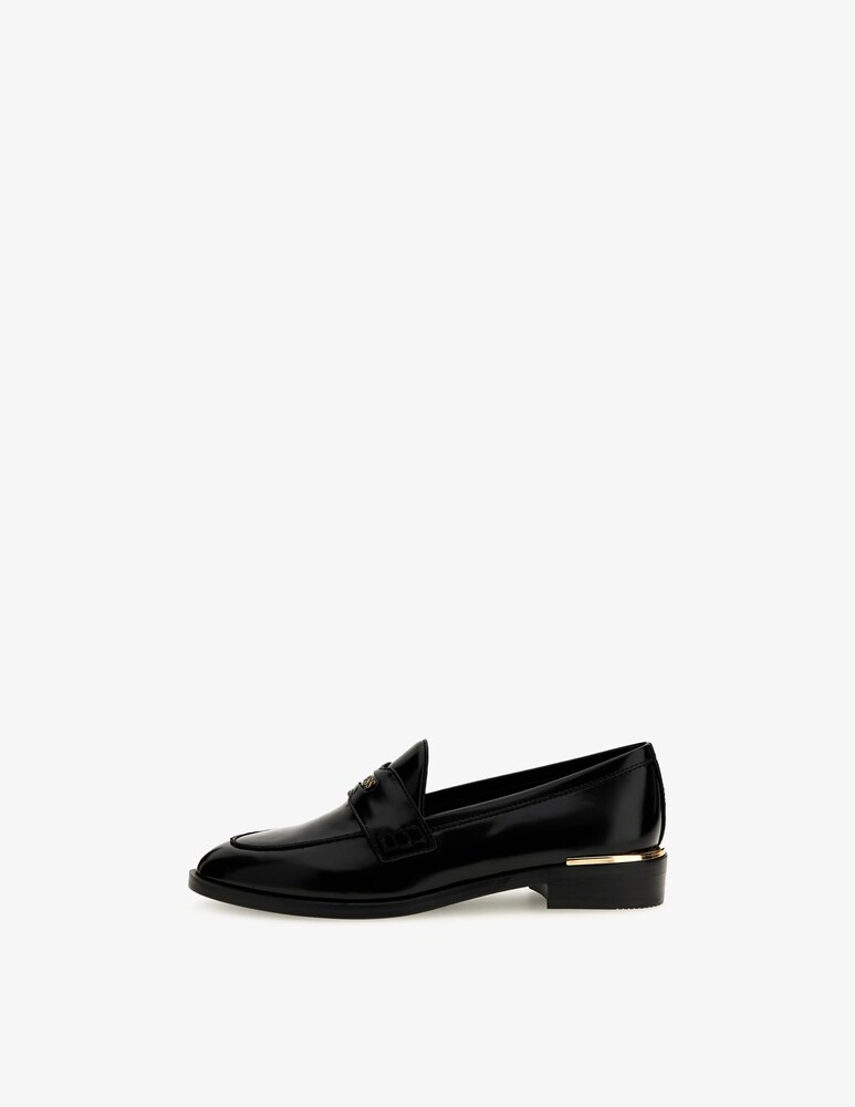 Guess Mocassino in vernice Kaine
