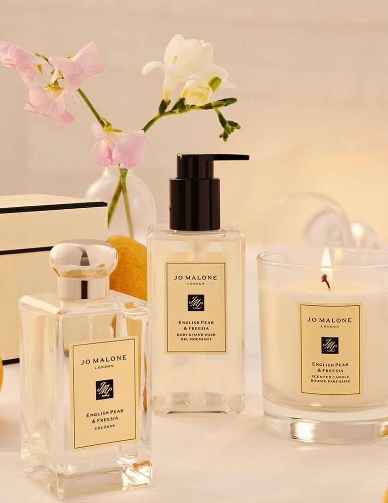 Jo Malone London English Pear & Freesia Candle