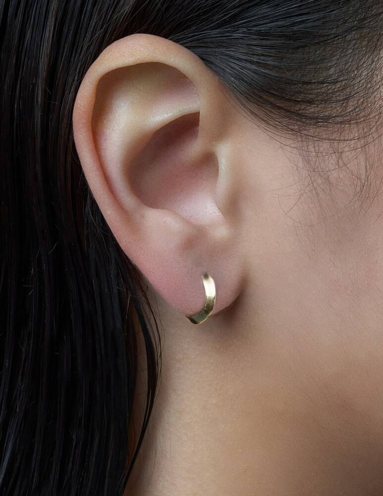 LAG World Orecchino Singolo A Cerchio Con Triangolo Mini Lil Artic