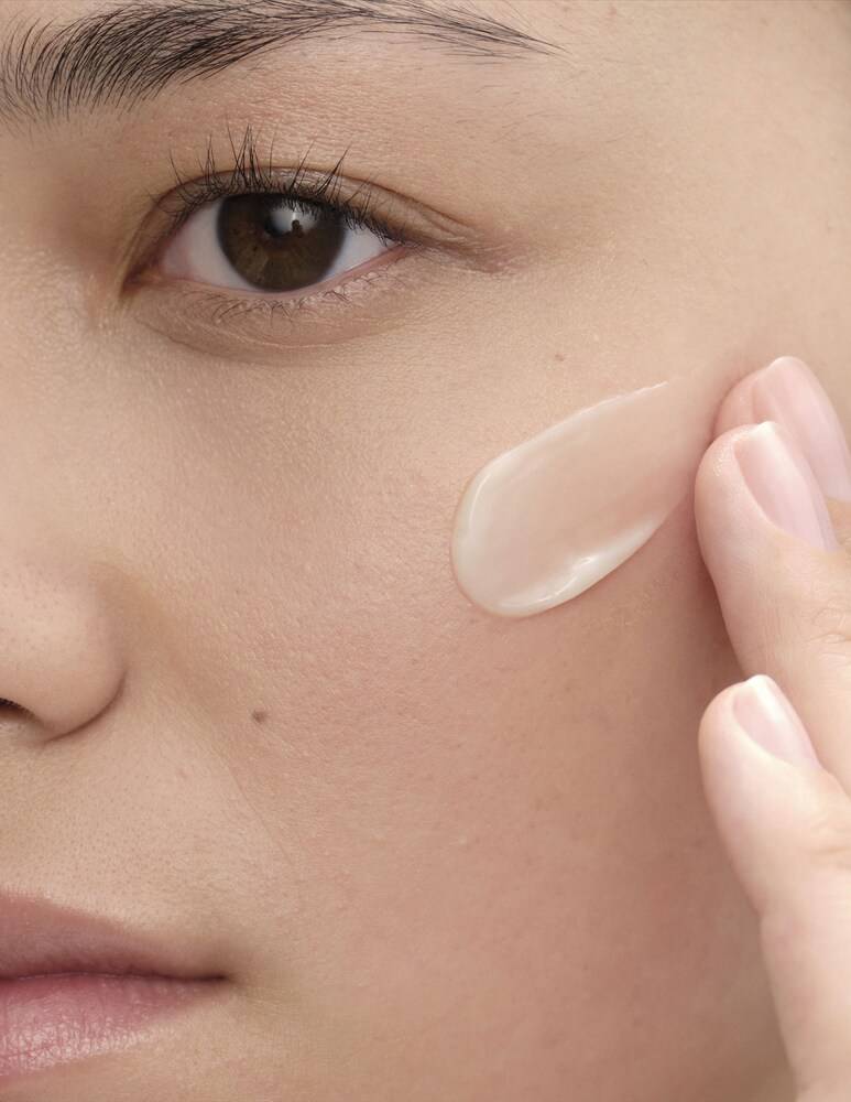 Prada Augmented Skin The Cream