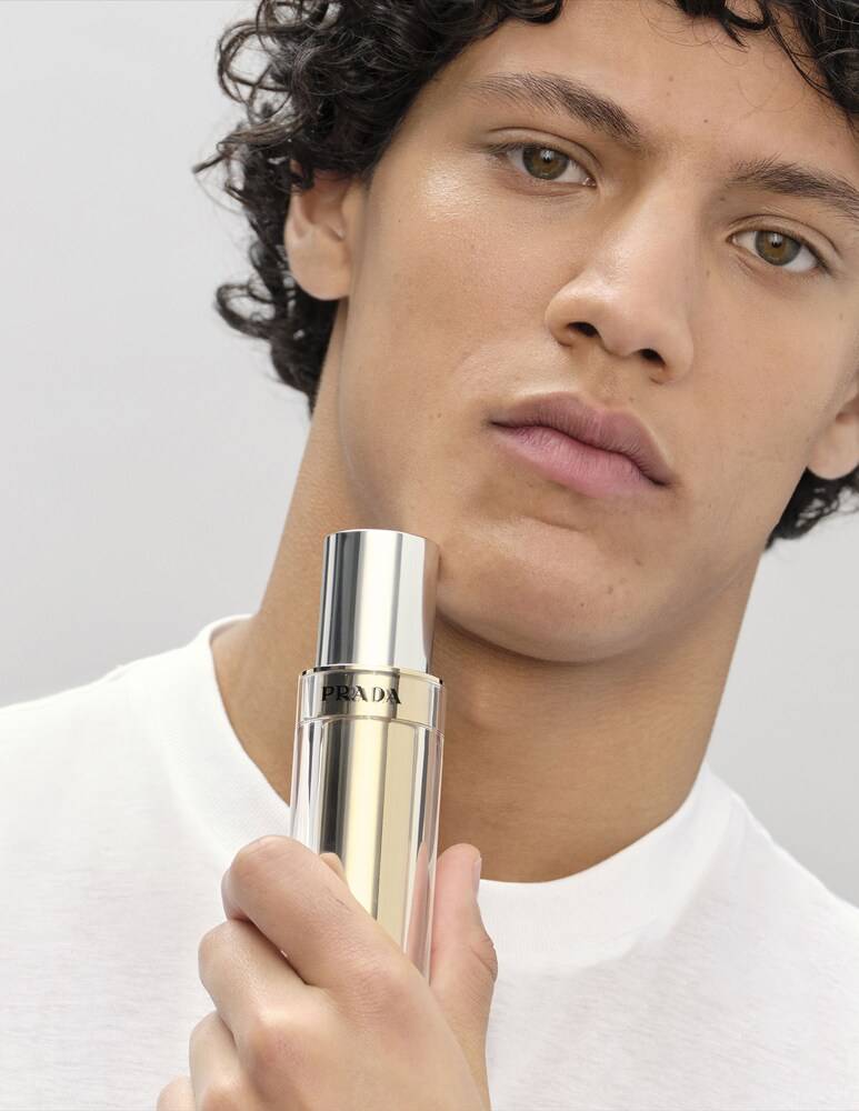 Prada Augmented Skin The Serum
