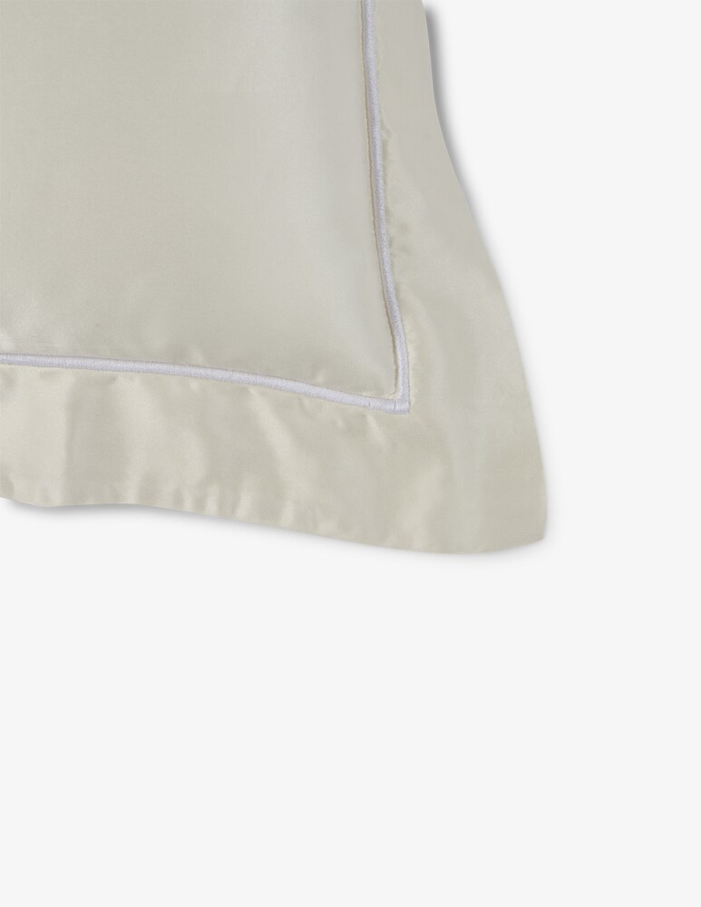 Rivolta Carmignani Lazy Silk Federa Boudoir