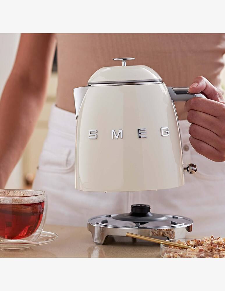 Smeg Mini Bollitore 50'S Style Panna Lucido