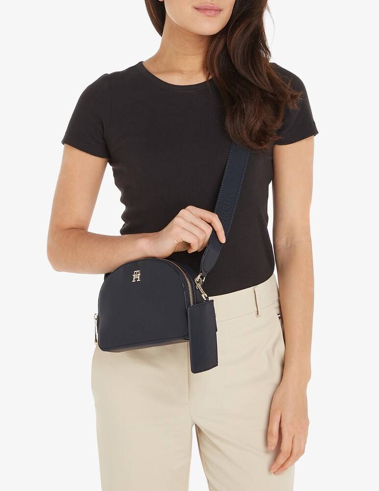 Tommy Hilfiger Bora a tracolla mezzaluna Th monotype