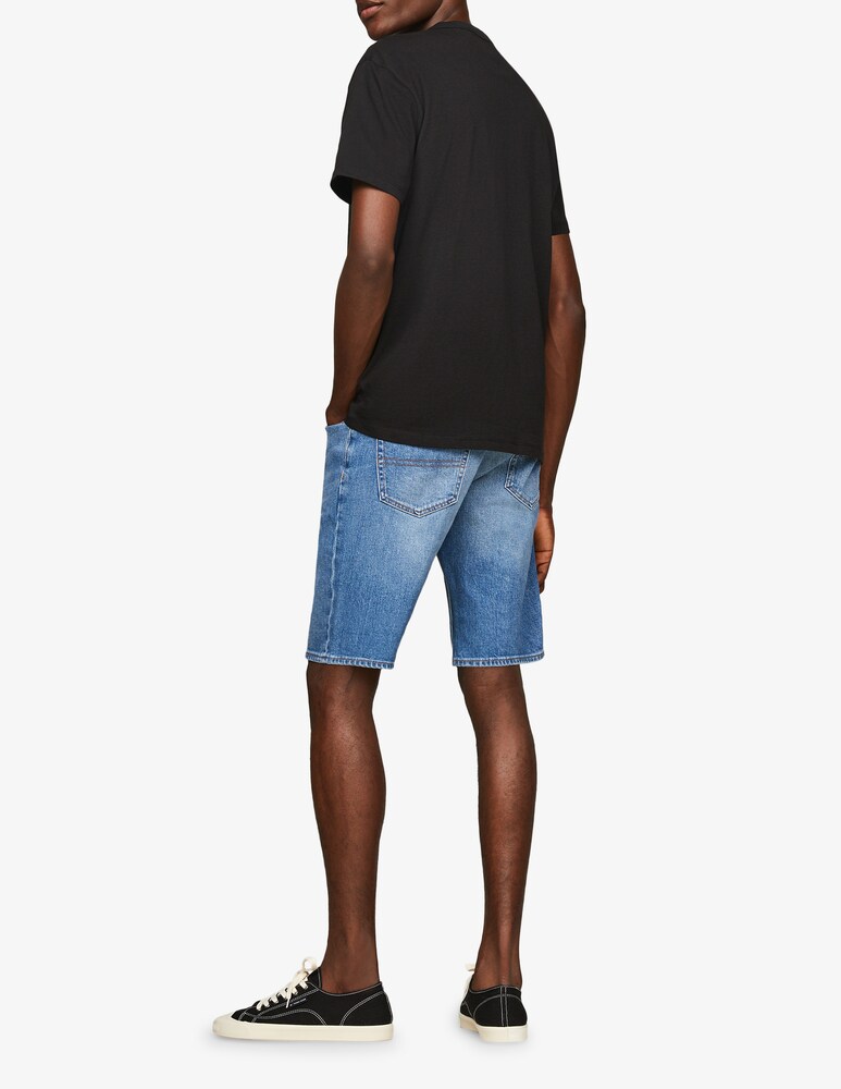 Tommy Jeans Maglietta Regular Fit Badge Lateraleerale