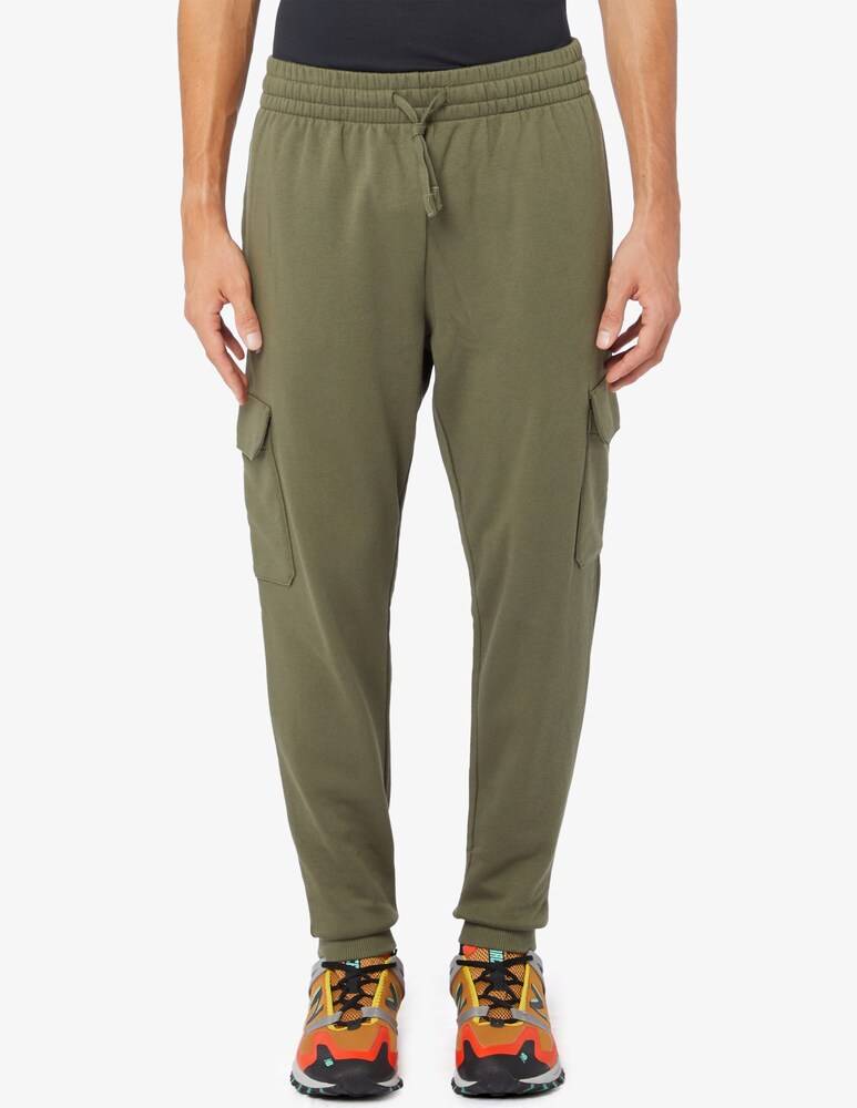 Under Armour Jogger cargo rival in pile