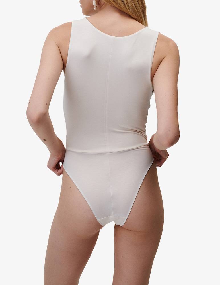 Undress Code Body Naked Instinct