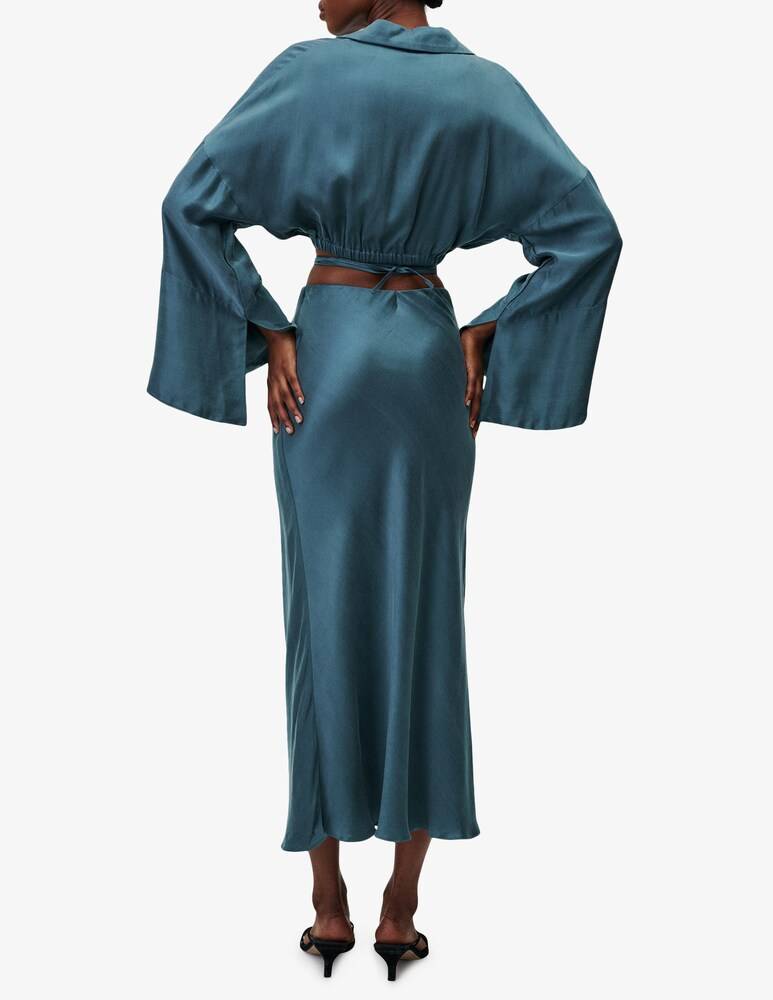 Undress Code Gonna La Bamba
