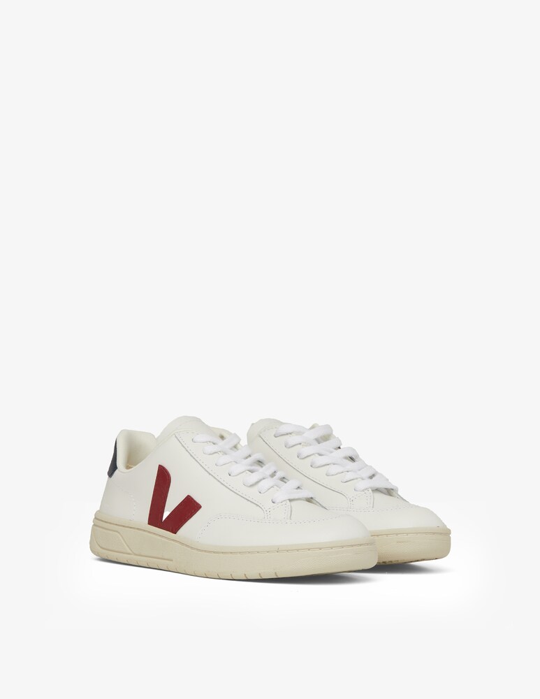 Veja Sneakers In Pelle V-12