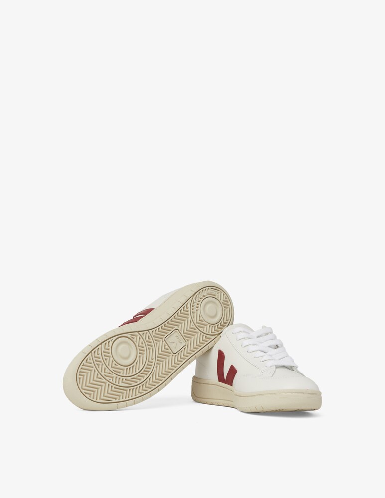 Veja Sneakers In Pelle V-12