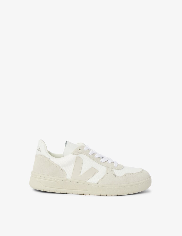 Veja Sneakers in pelle V10