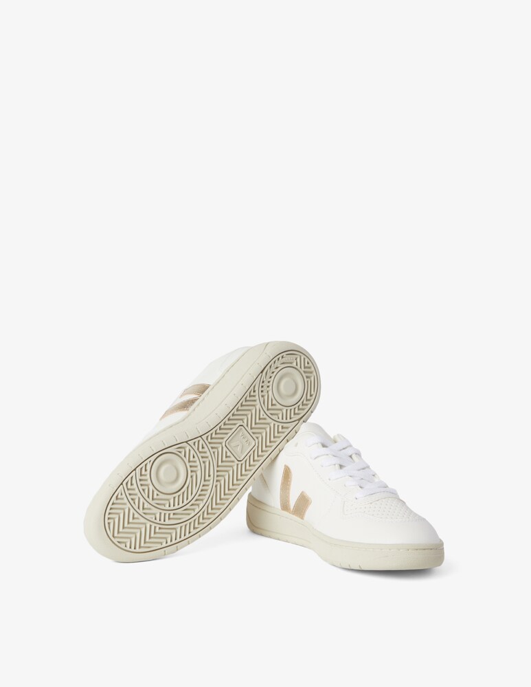 Veja Sneakers V-10