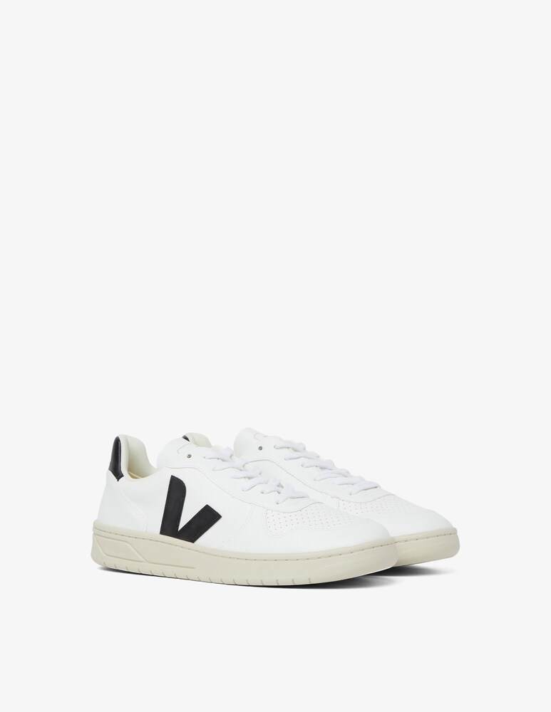 Veja Sneakers V-10