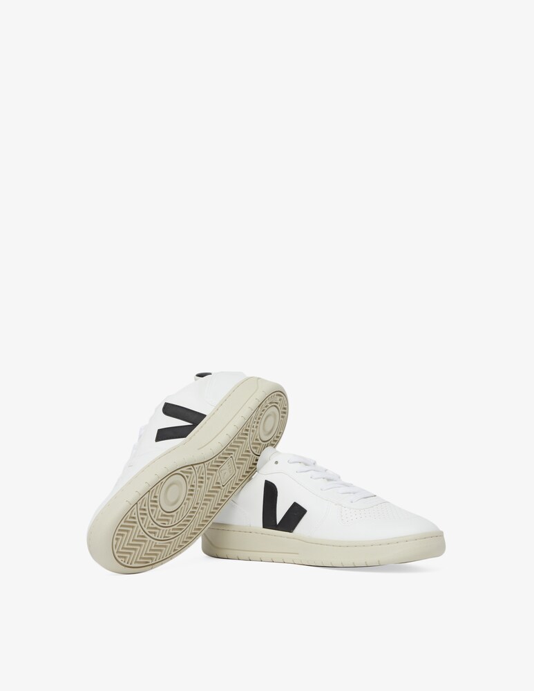 Veja Sneakers V-10