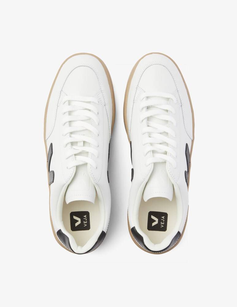 Veja Sneakers V-12