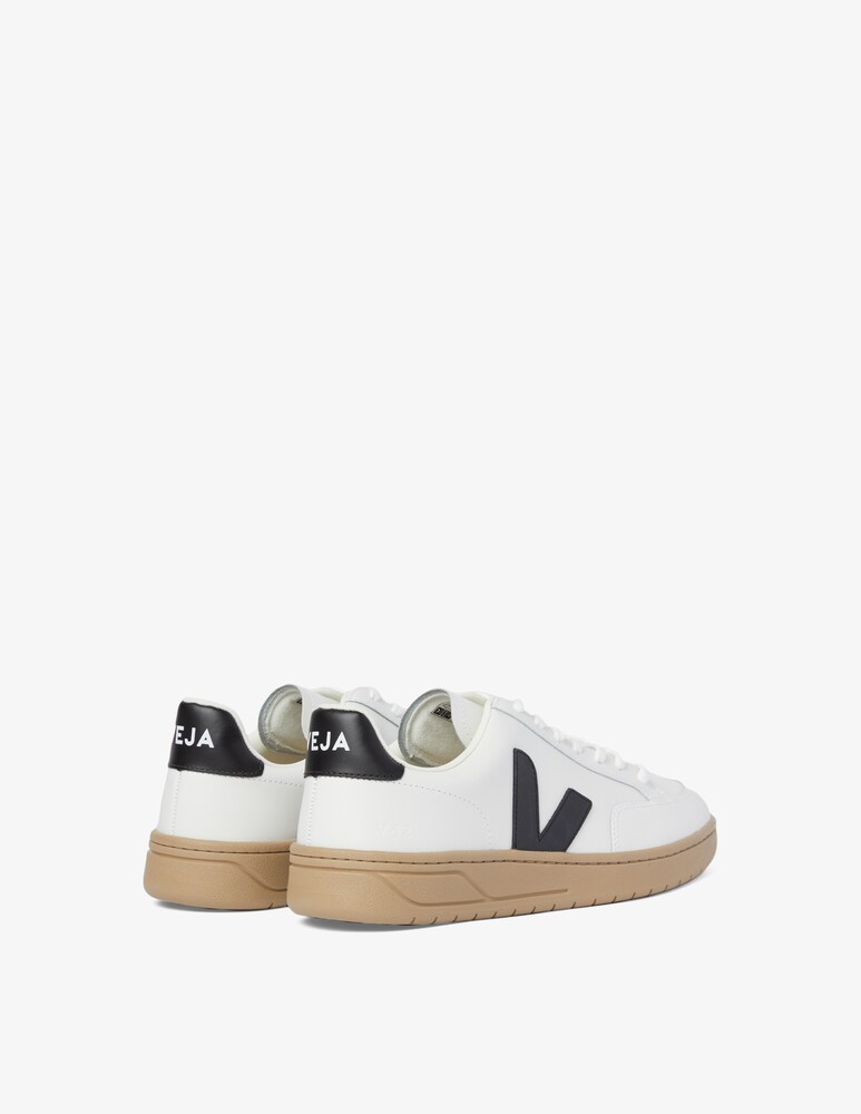 Veja Sneakers V-12