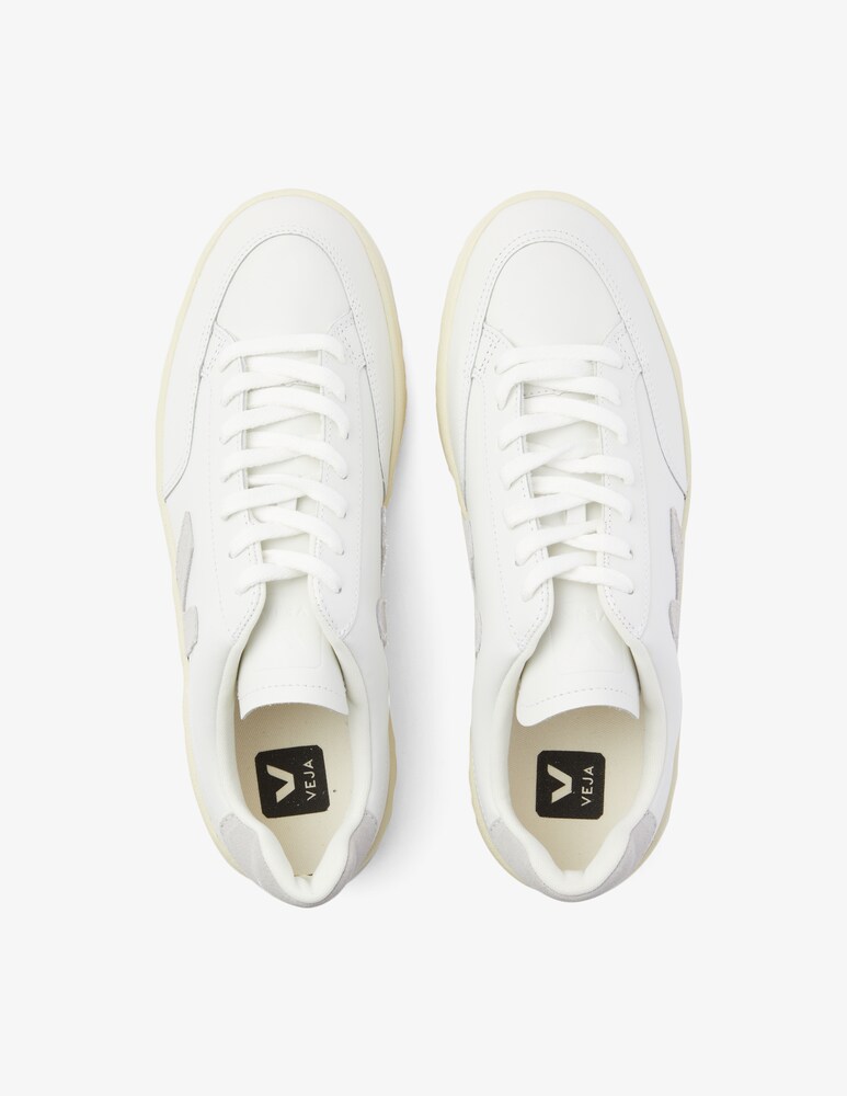Veja Sneakers V-12