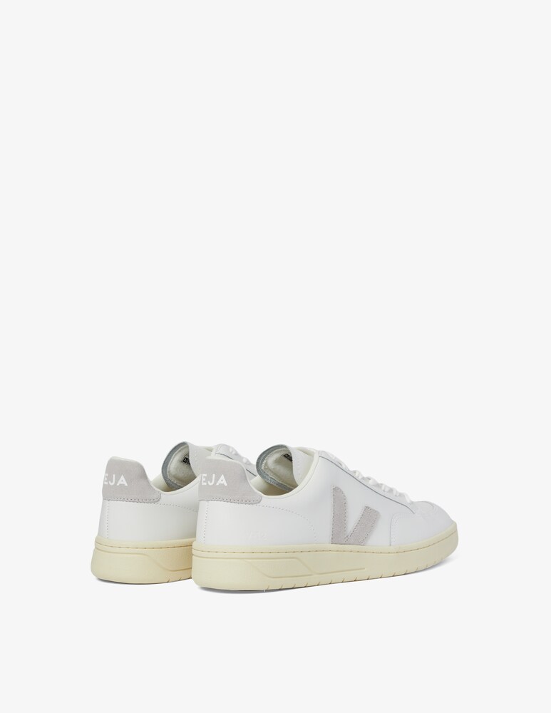 Veja Sneakers V-12