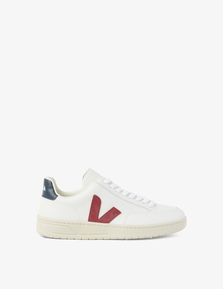 Veja Sneakers v12 co