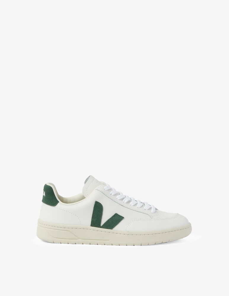 Veja Sneakers v12 co