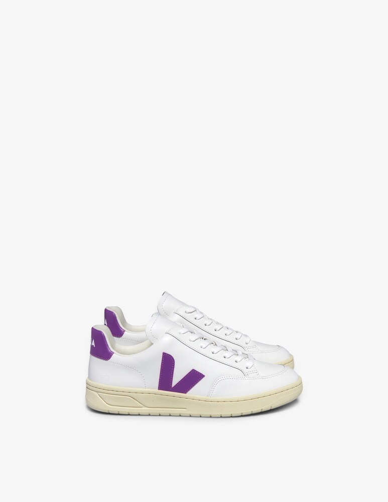 Veja Sneakers V12