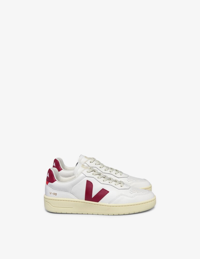 Veja Sneakers V90