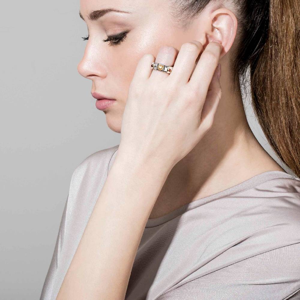 Nomination Anello Estensibile Con Cuore In Oro E Pietre