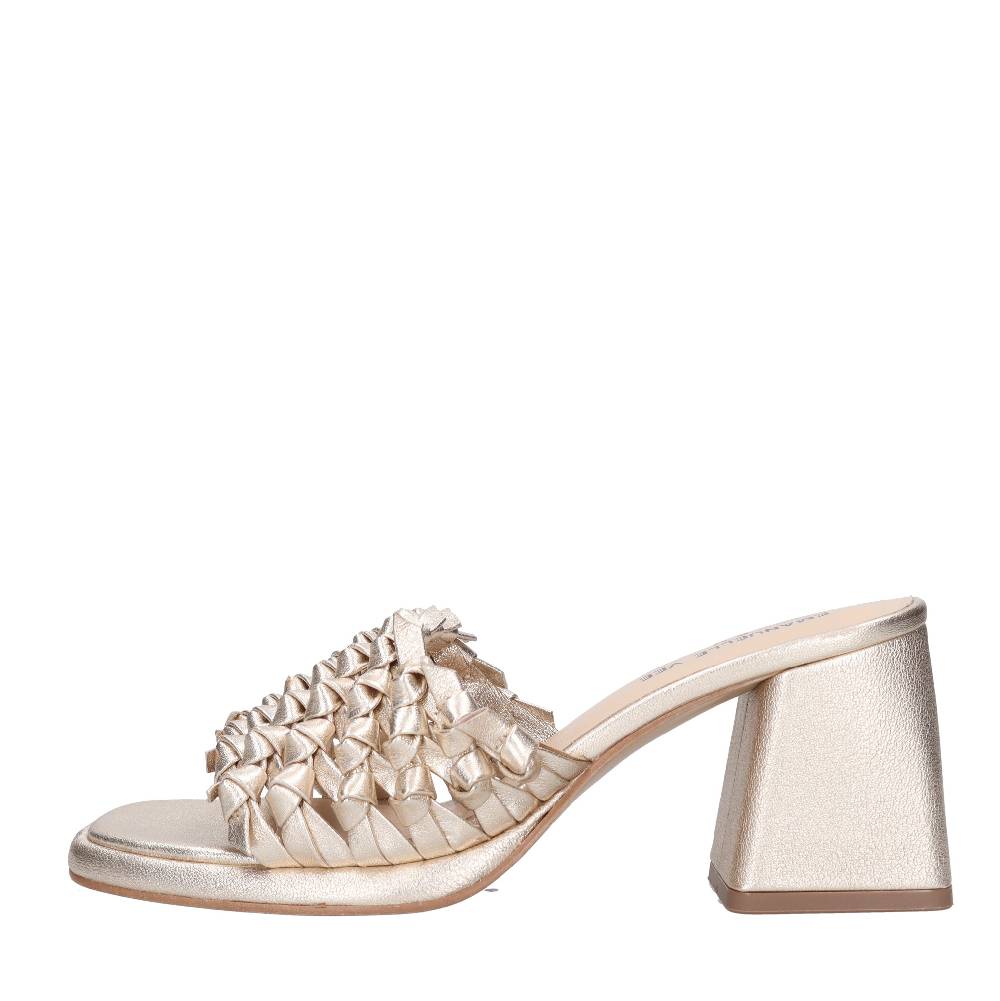 EMANUELLE VEE Mules in pelle