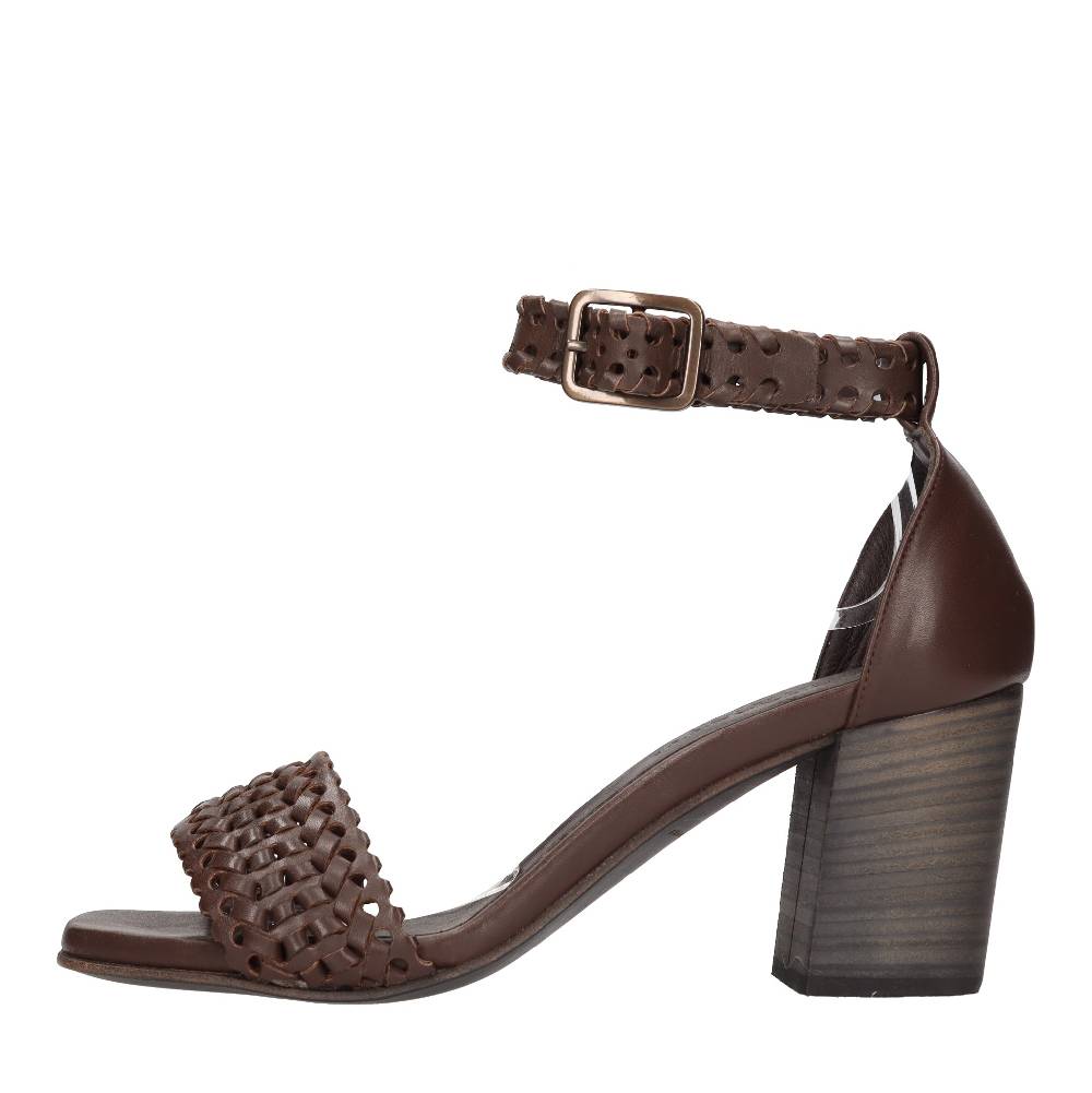 PANTANETTI Sandali in pelle