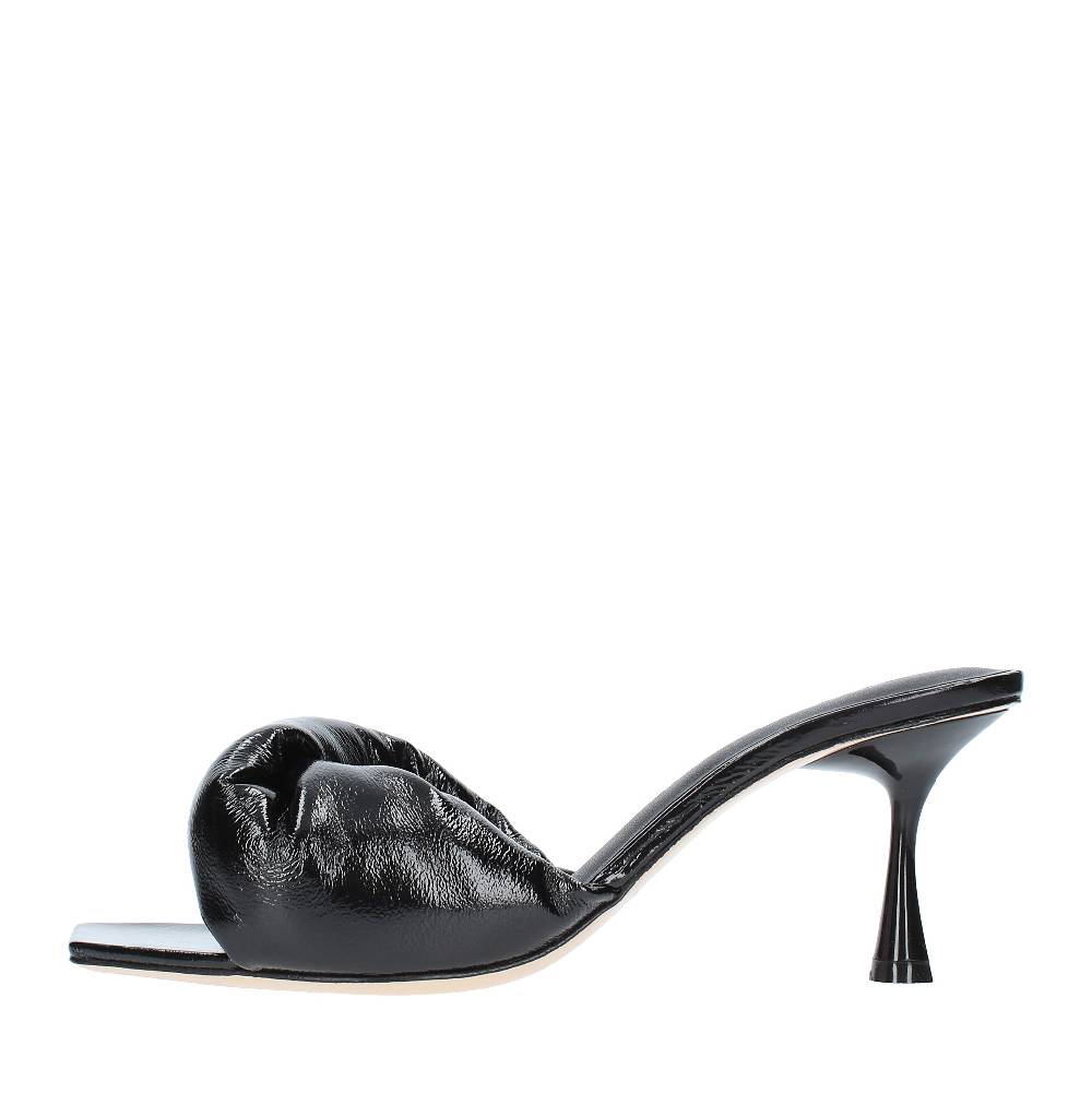 STUDIO AMELIA Mules in pelle