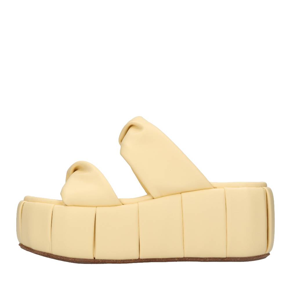 THEMOIRE Mules con zeppa in tessuto vegano