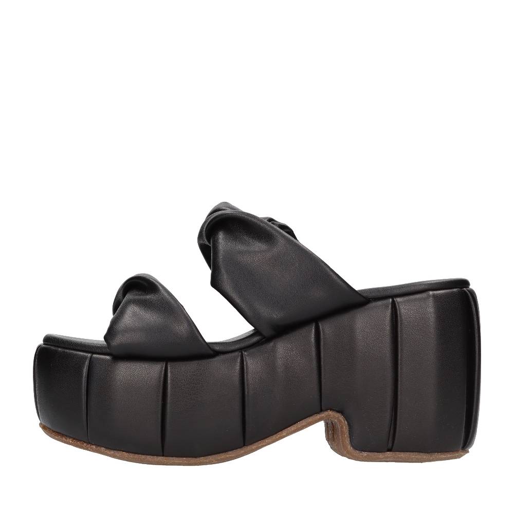 THEMOIRE Mules in tessuto vegano