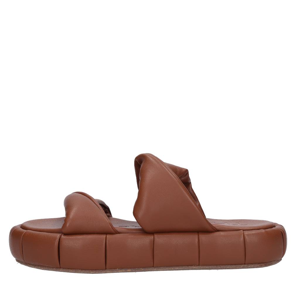 THEMOIRE Mules in tessuto vegano