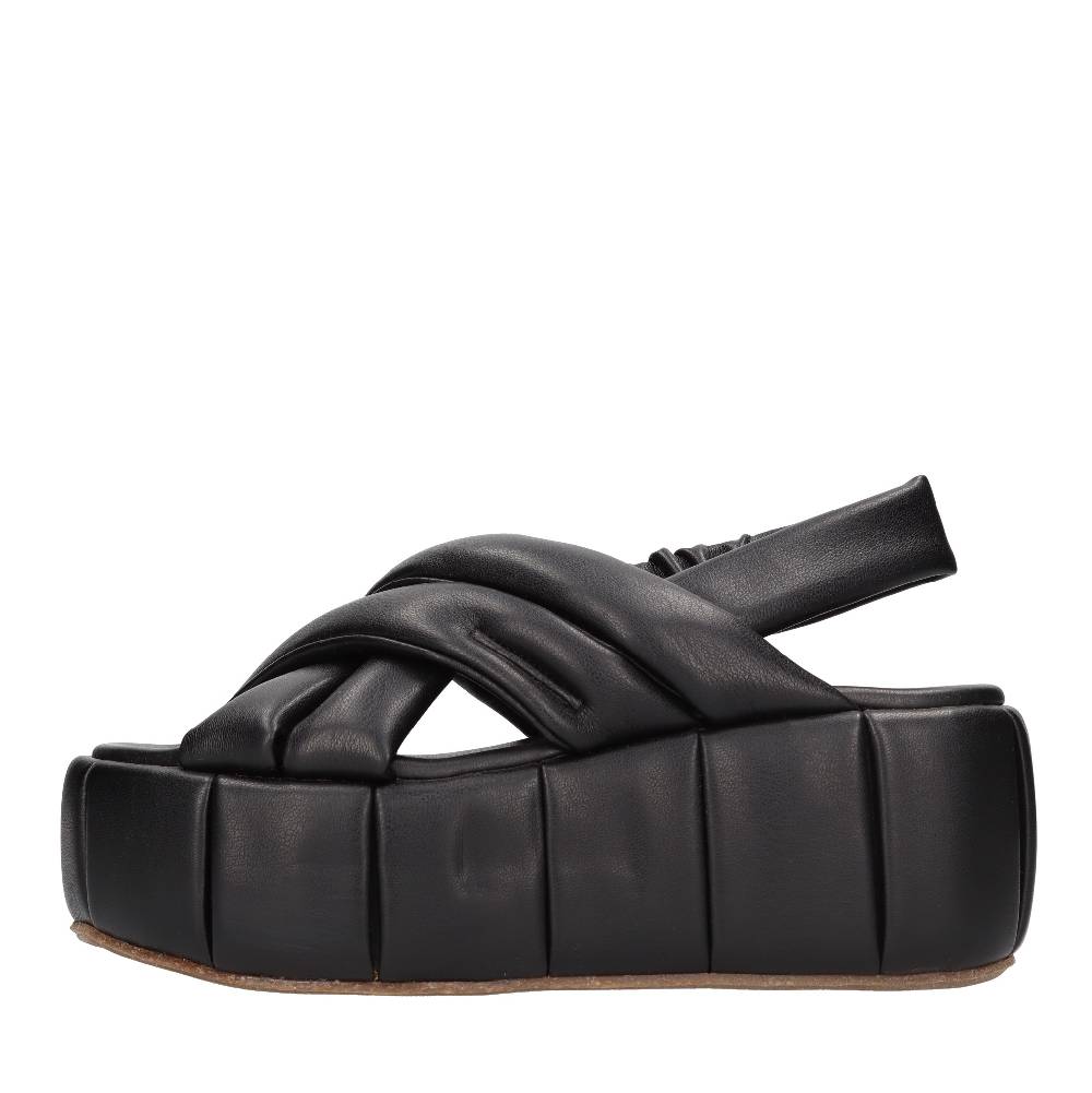 THEMOIRE Sandali con zeppa in tessuto vegano