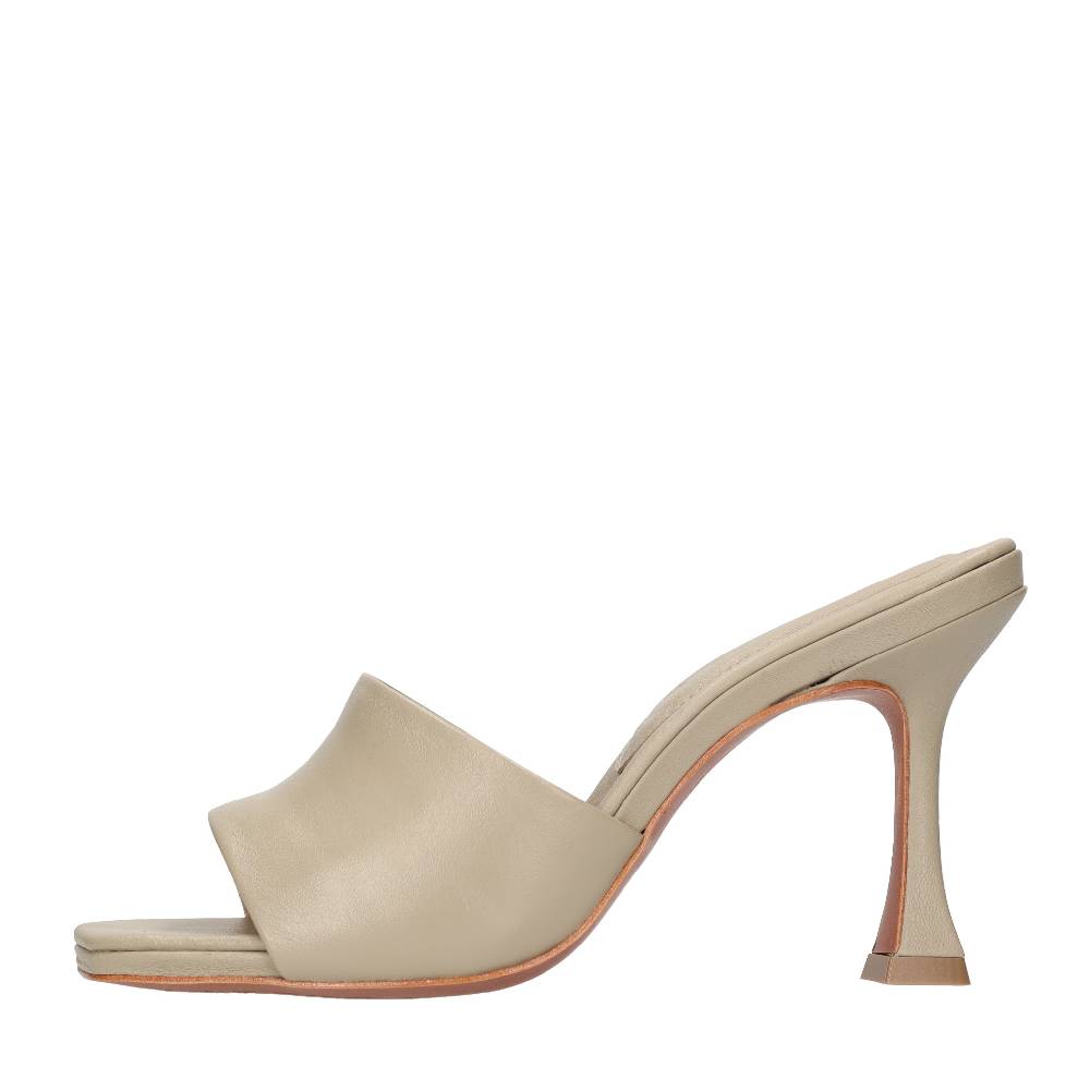 VICENZA Mules in pelle