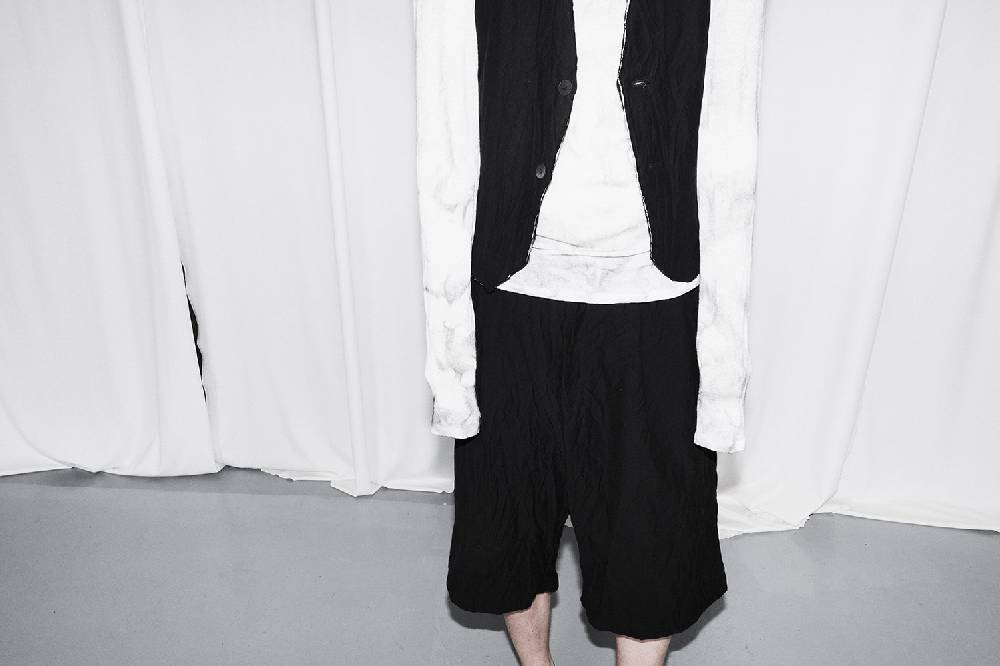 Nostrasantissima Bermuda Over