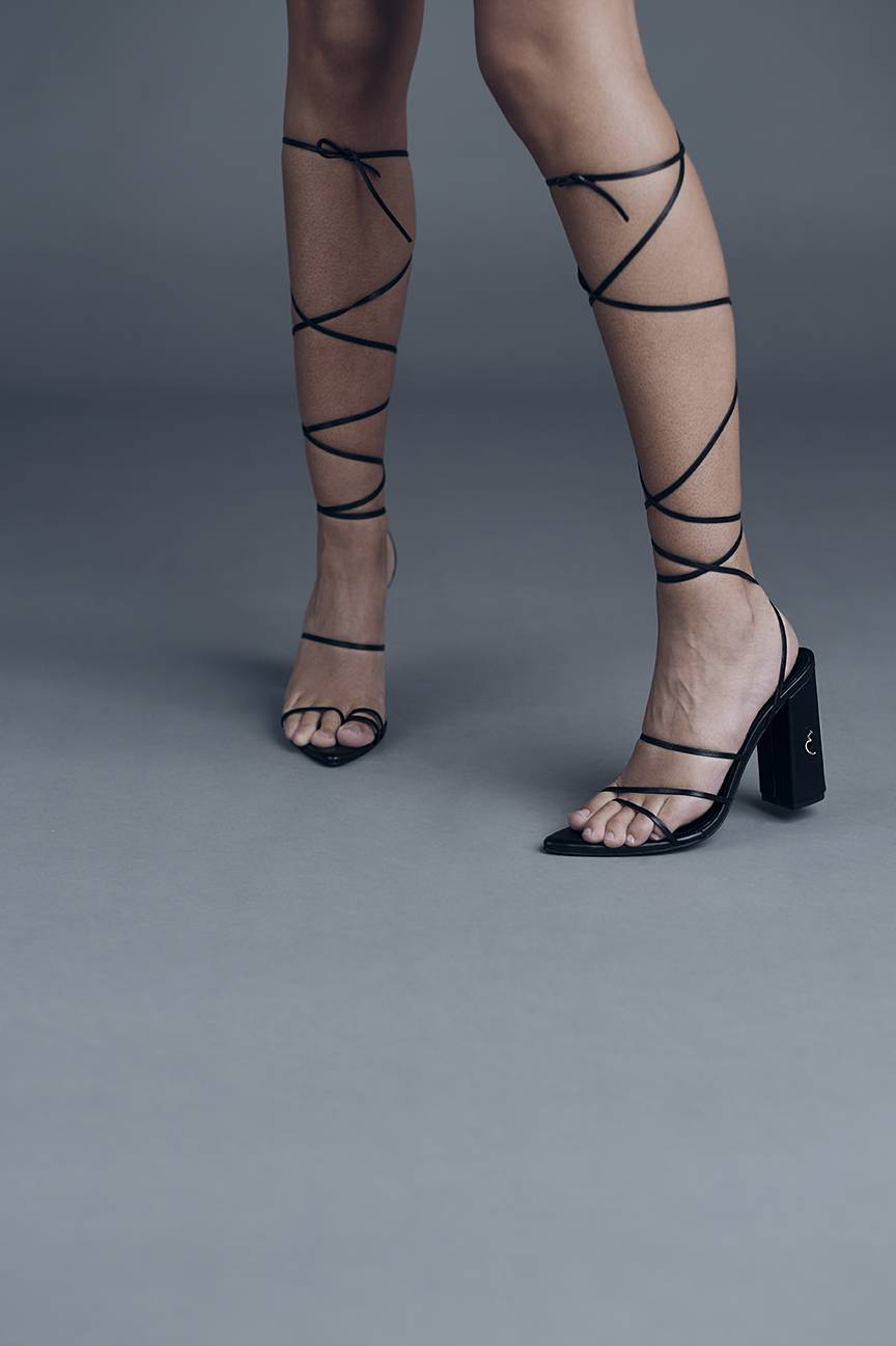 Nostrasantissima Tacco Grosso Lacci