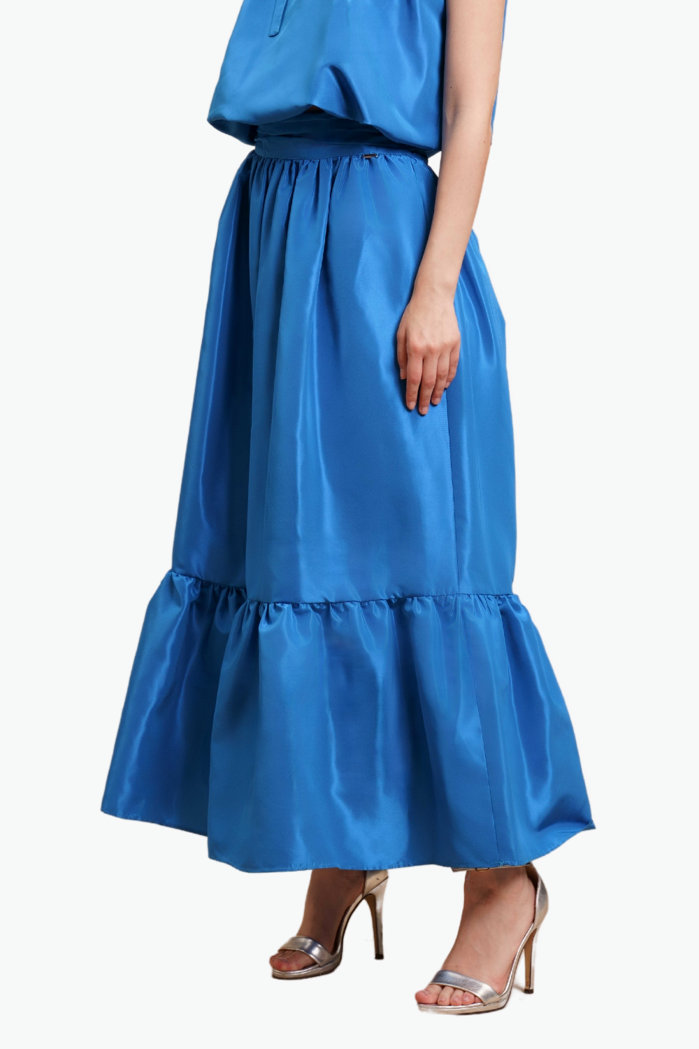 Nualy GONNA CON BALZA