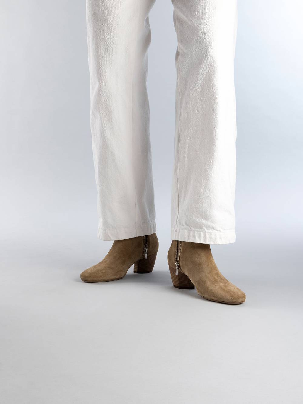 Officine Creative BETH 012 Stivaletti Chelsea In Pelle Scamosciata Marrone