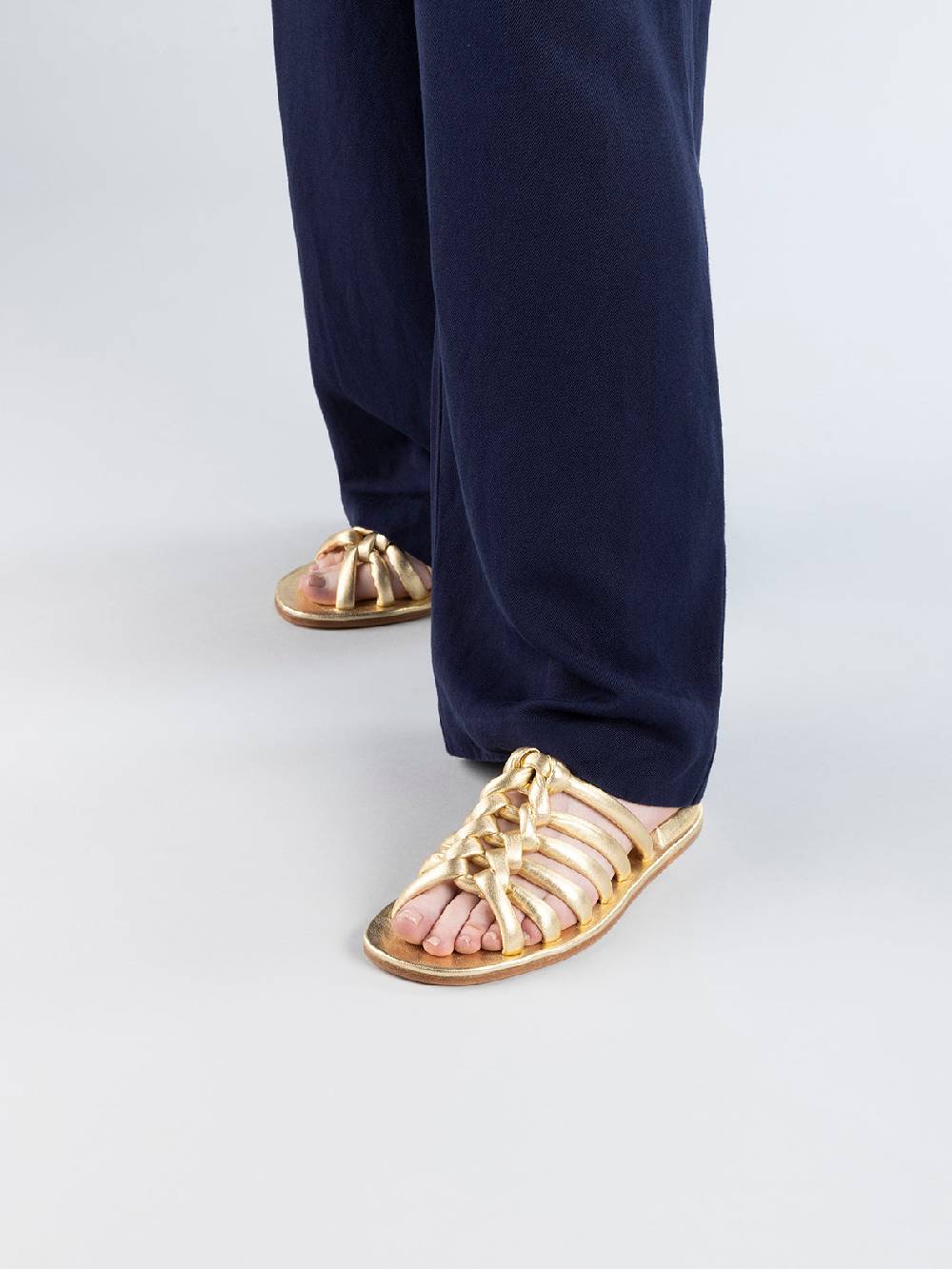 Officine Creative CYBILLE 016 Sandali Slide In Pelle Oro