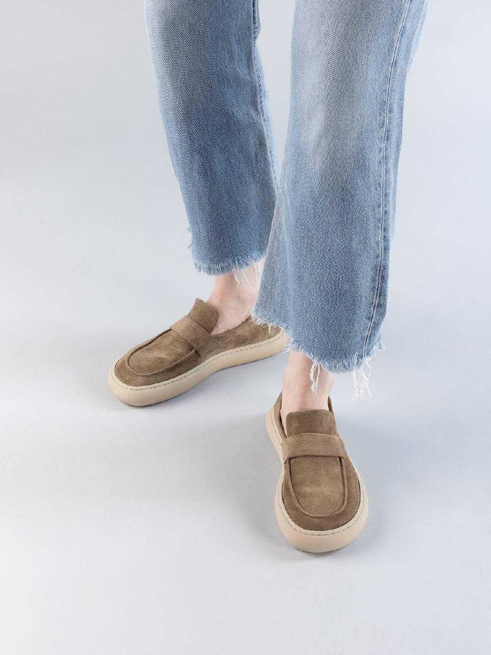 Officine Creative DINGHY 101 Sneakers Basse In Pelle Scamosciata Tortora