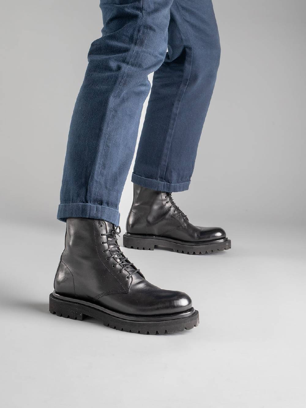 Officine Creative EVENTUAL 002 Stivaletti In Pelle Nera Con Allacciatura